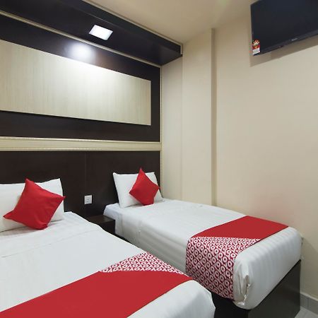 Oyo 697 Niche Valley Hotel Kuala Lumpur Bagian luar foto