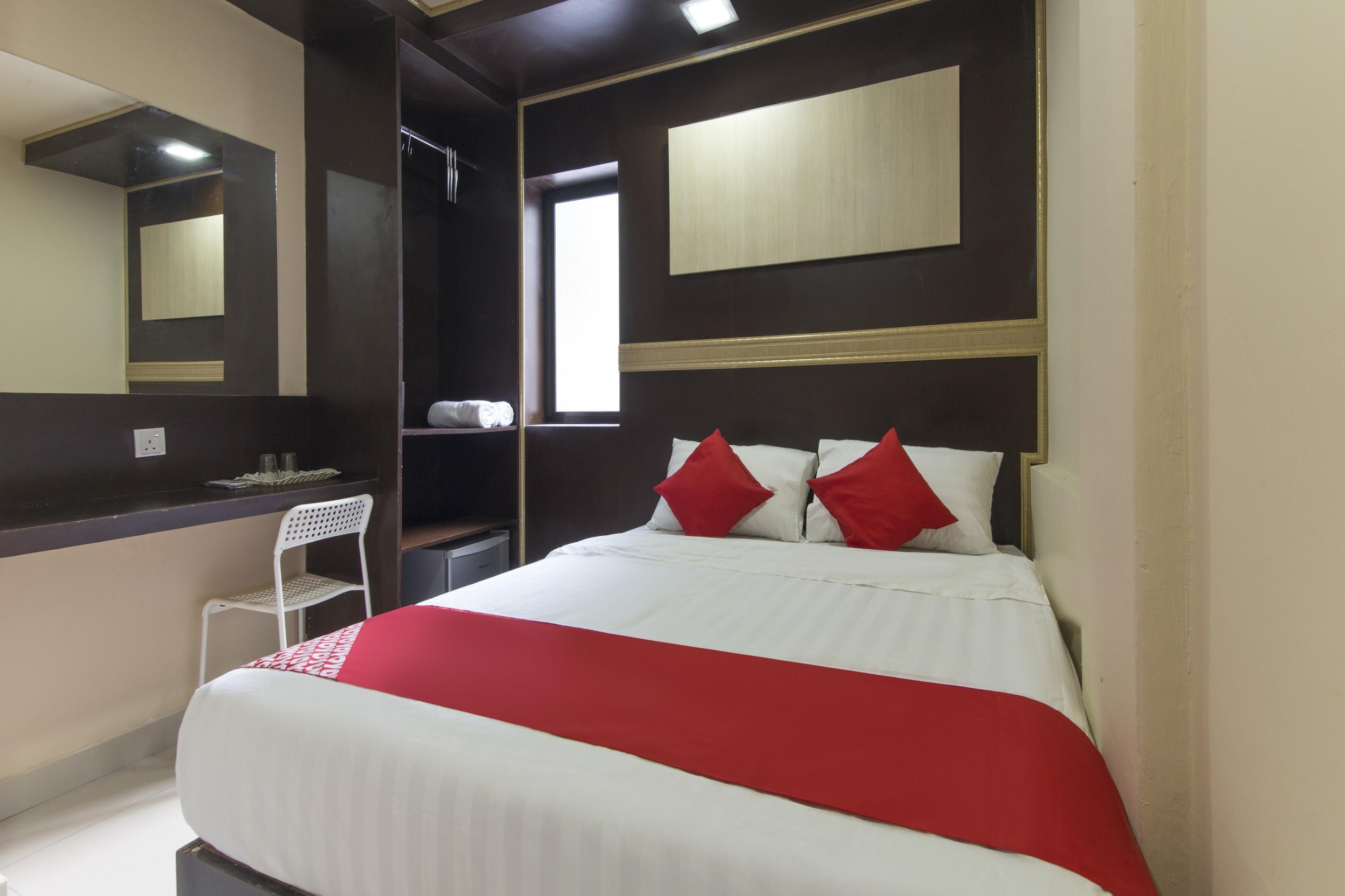 Oyo 697 Niche Valley Hotel Kuala Lumpur Bagian luar foto