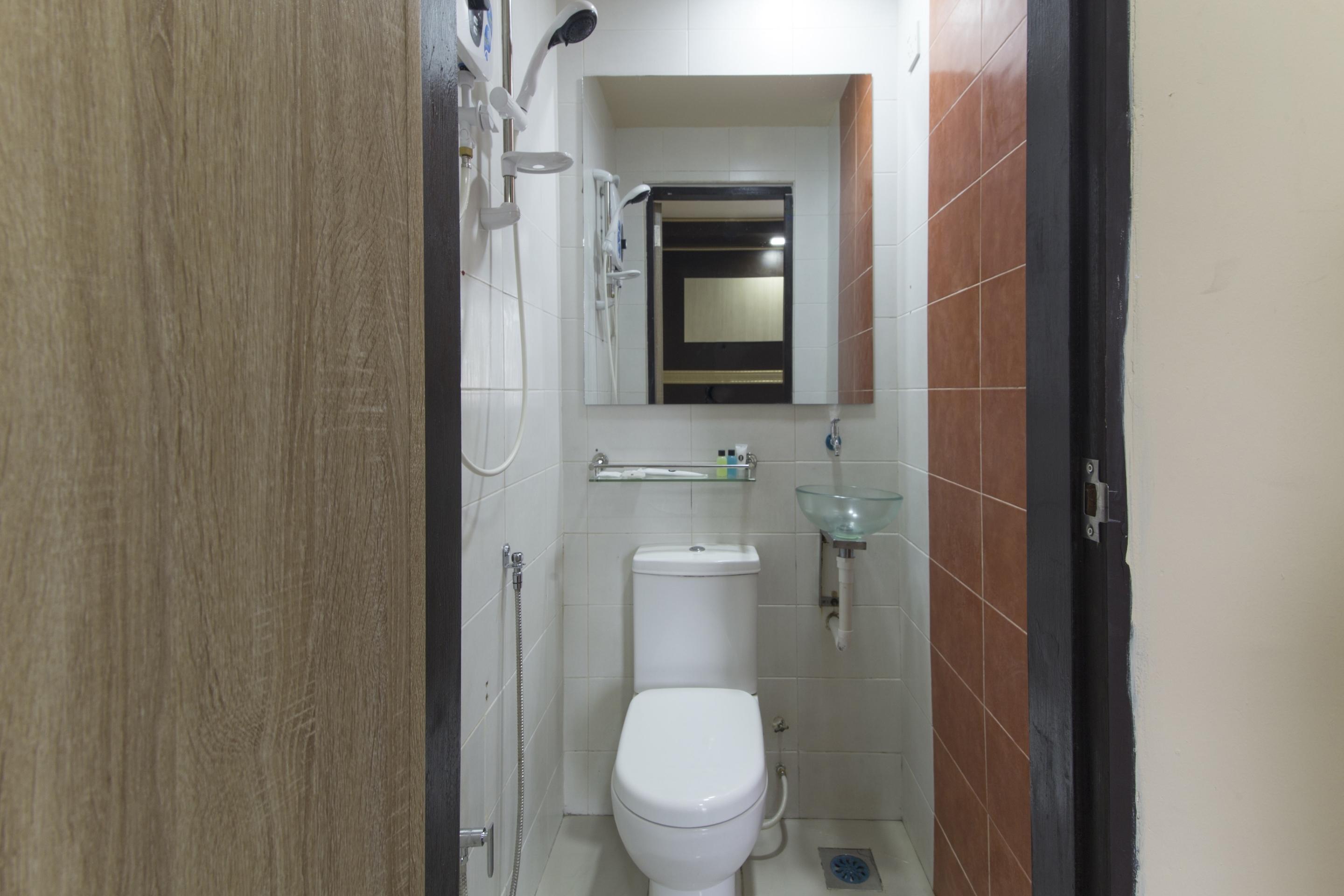 Oyo 697 Niche Valley Hotel Kuala Lumpur Bagian luar foto