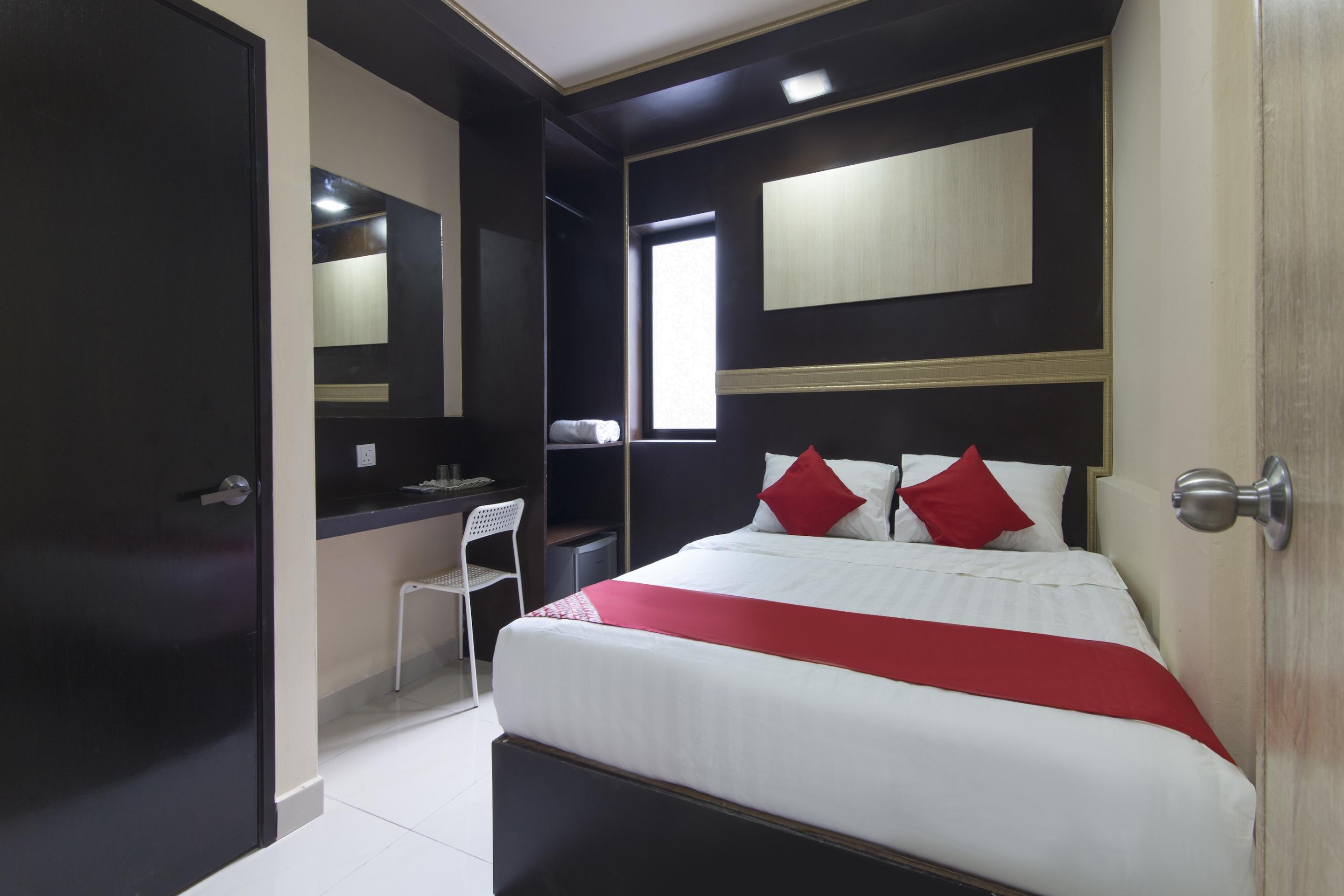 Oyo 697 Niche Valley Hotel Kuala Lumpur Bagian luar foto