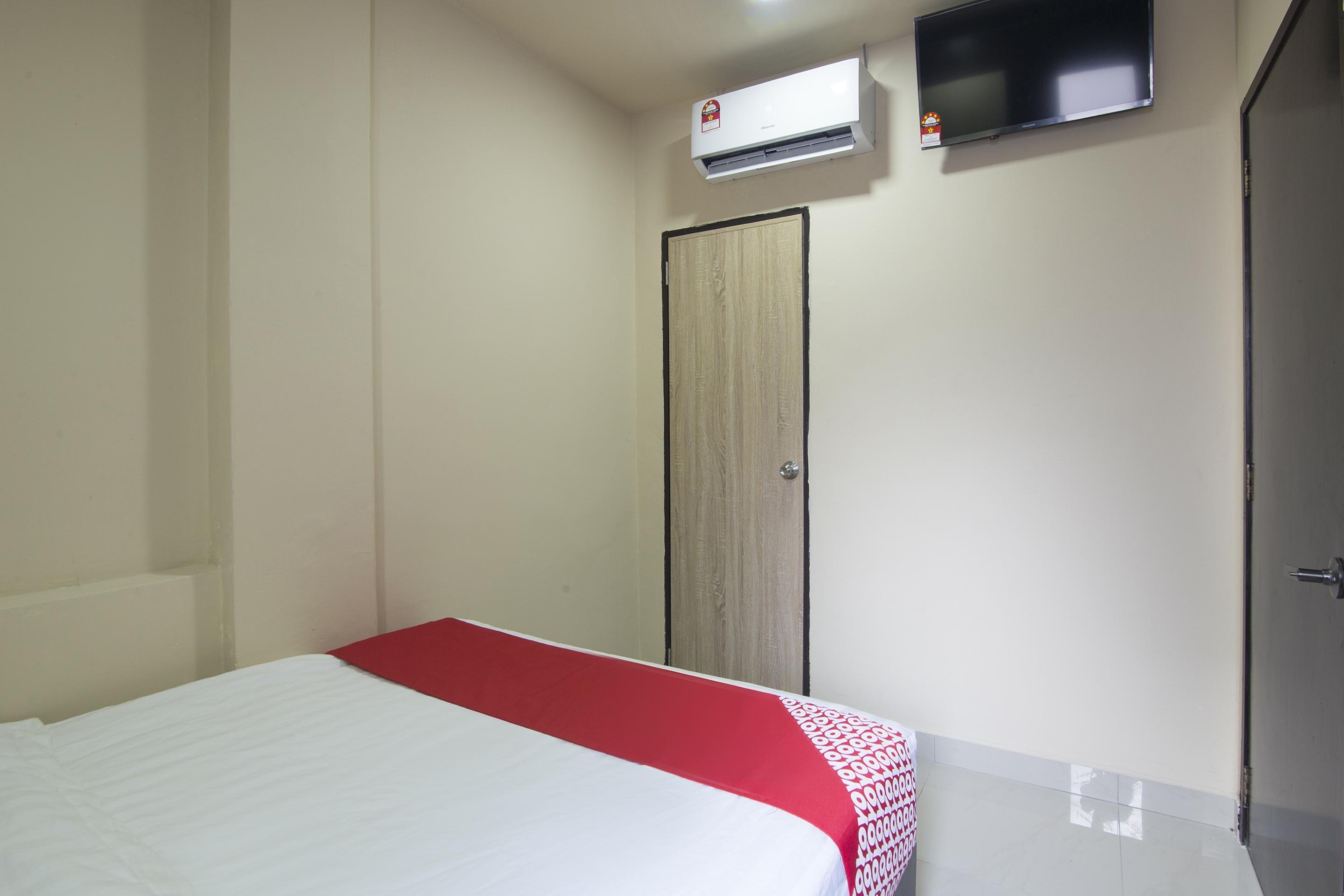 Oyo 697 Niche Valley Hotel Kuala Lumpur Bagian luar foto