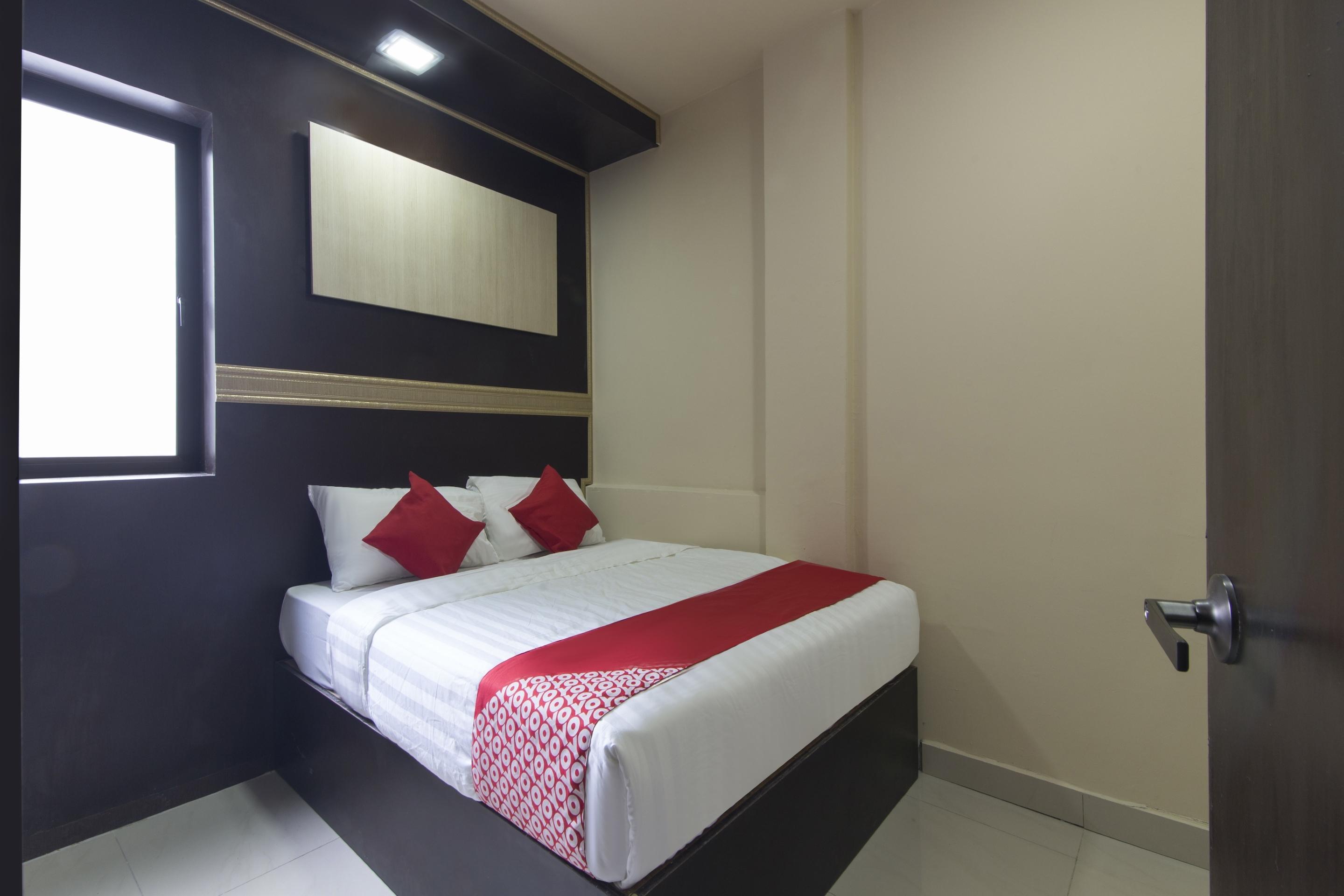 Oyo 697 Niche Valley Hotel Kuala Lumpur Bagian luar foto