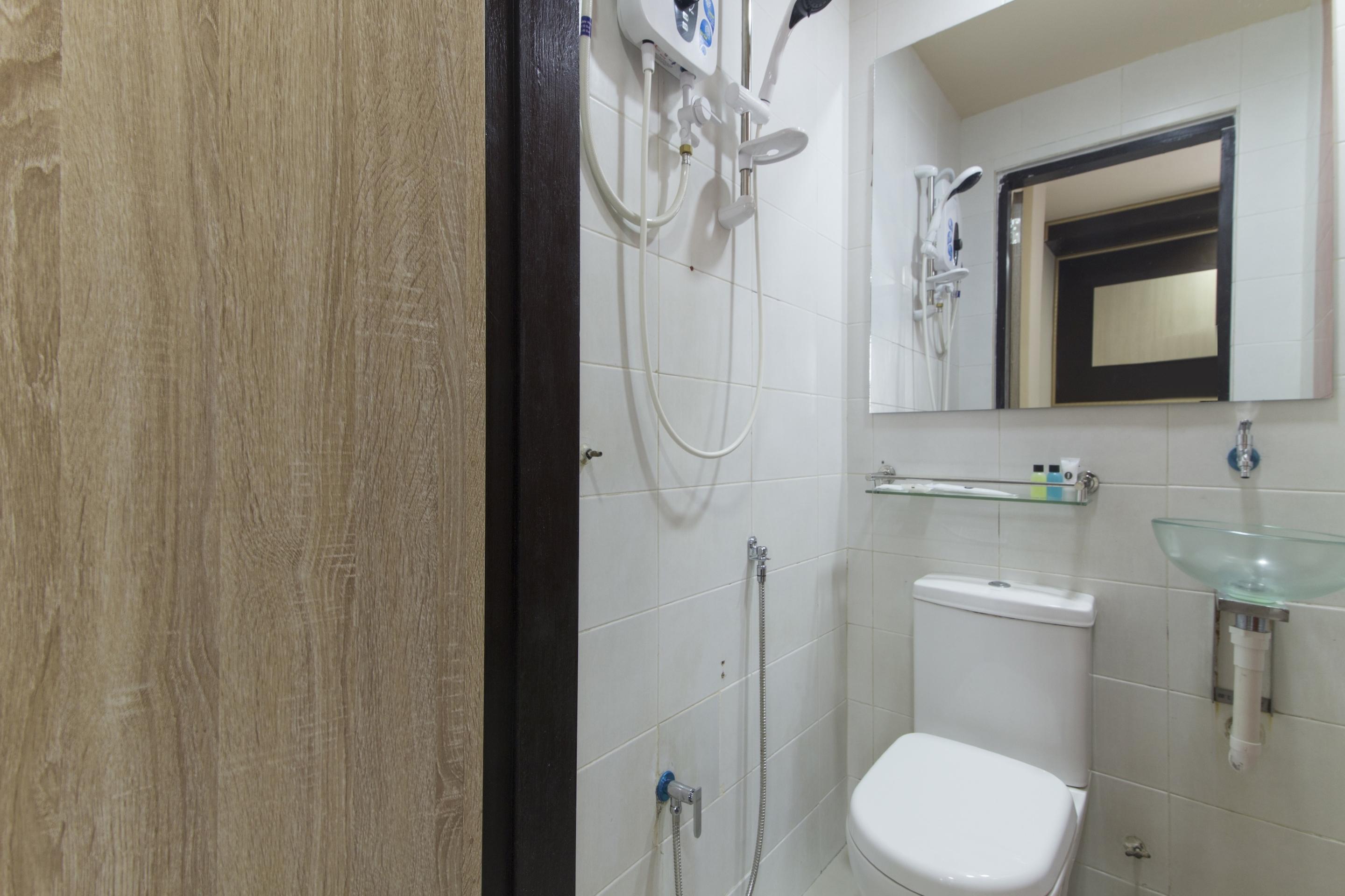 Oyo 697 Niche Valley Hotel Kuala Lumpur Bagian luar foto