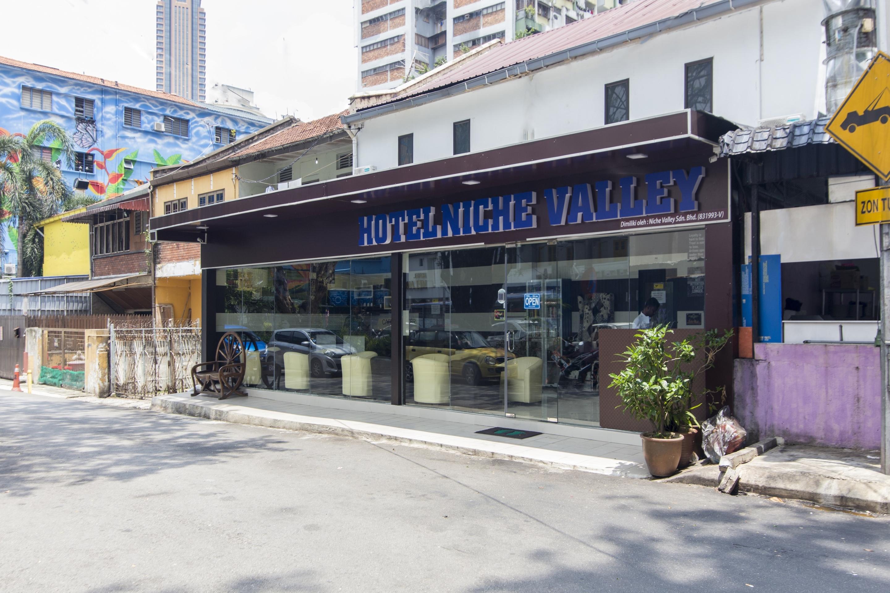 Oyo 697 Niche Valley Hotel Kuala Lumpur Bagian luar foto